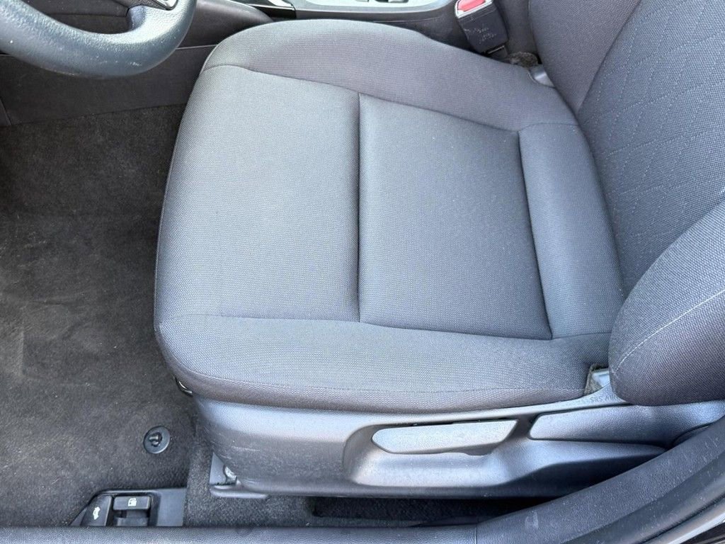 Used 2024 Toyota Corolla LE FWD image 16