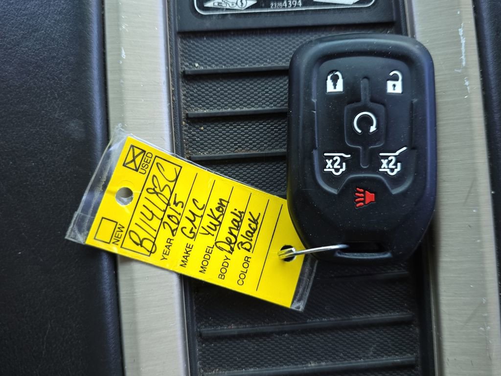 Used 2015 GMC Yukon Denali w/ Open Road Package AWD/4WD image 23