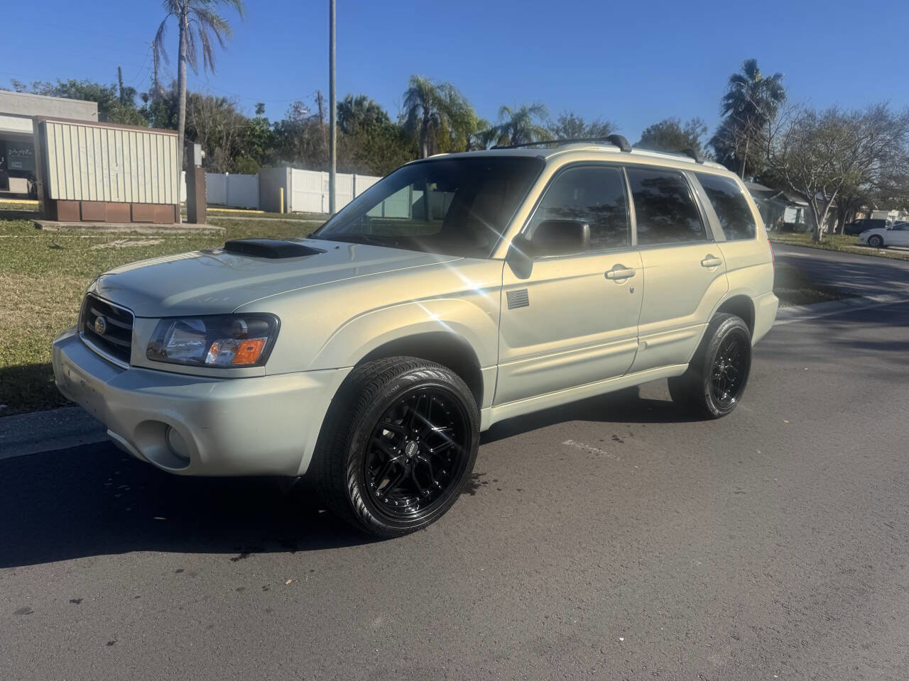 Used 2005 Subaru Forester 2.5XT image 1