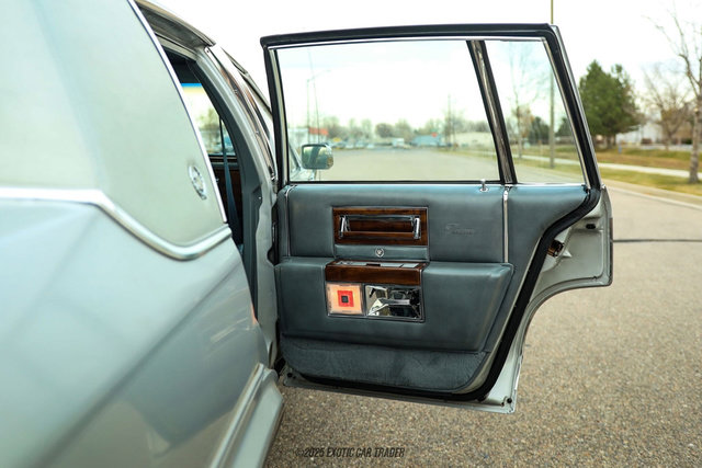 Used 1986 Cadillac Brougham Brougham image 34