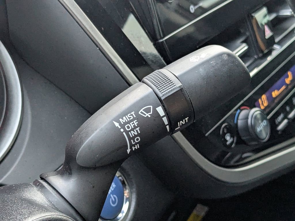 Used 2022 Toyota Camry SE image 26