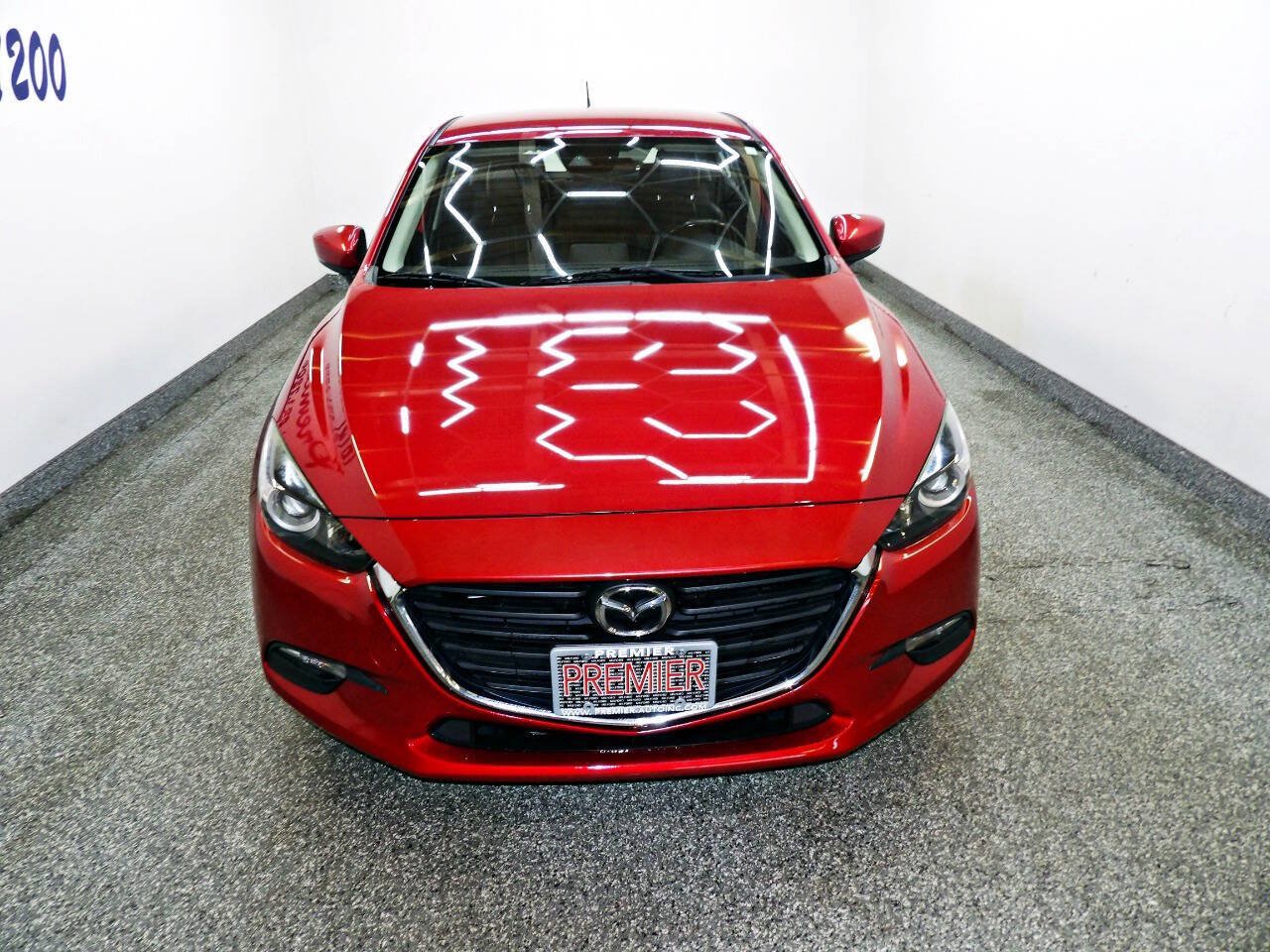 Used 2017 MAZDA MAZDA3 Touring FWD image 2