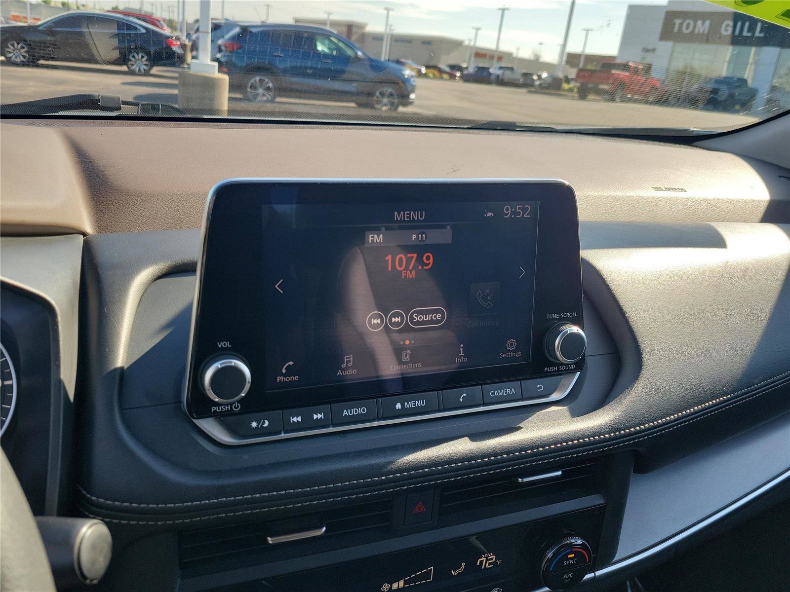 Used 2023 Nissan Rogue SV FWD image 27