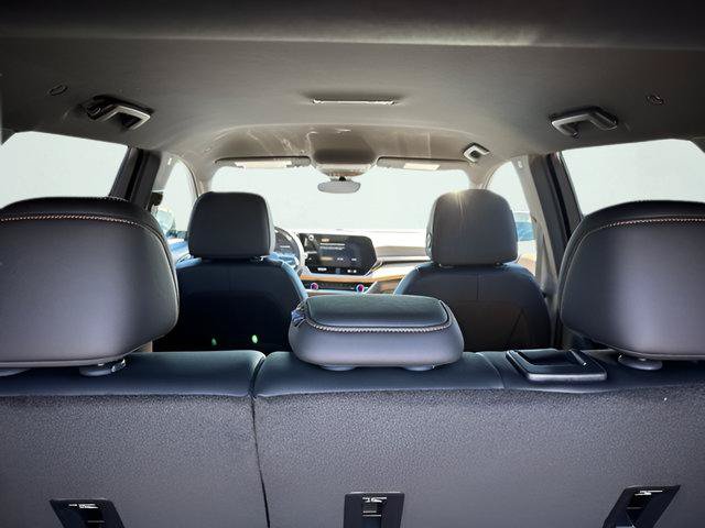 New 2027 Chevrolet Equinox ACTIV w/ Safety and Technology Package AWD/4WD image 8