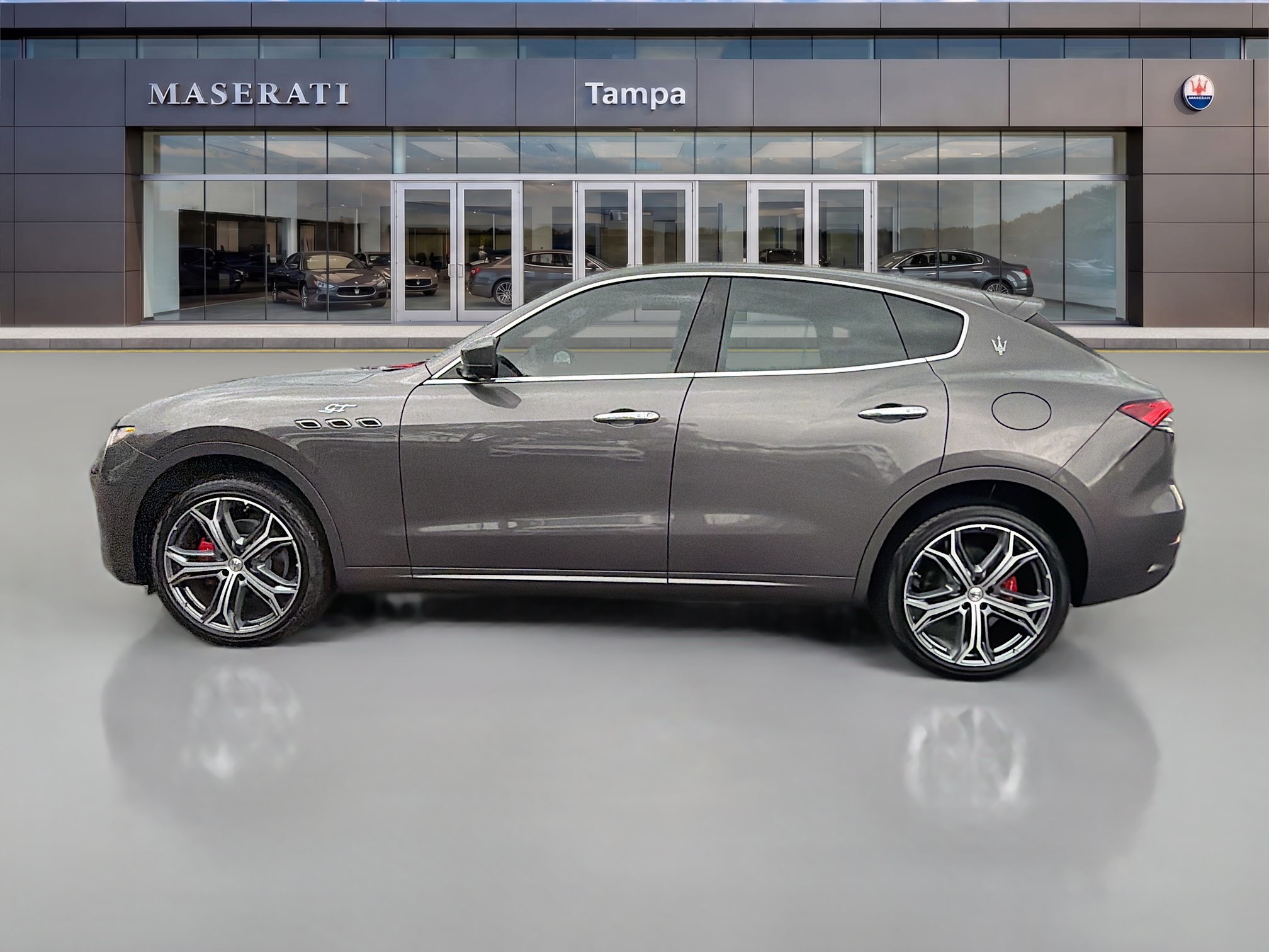 Certified 2023 Maserati Levante GT AWD/4WD image 6