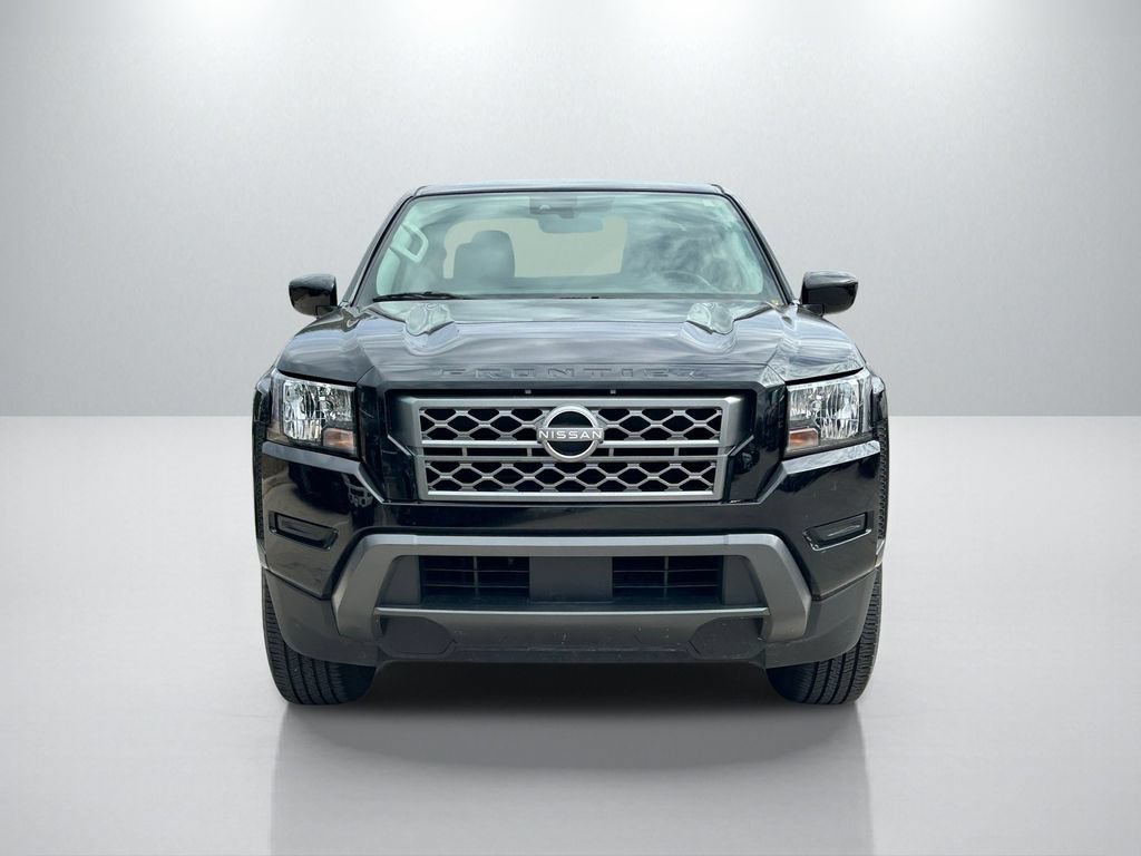 Used 2024 Nissan Frontier SV RWD image 2