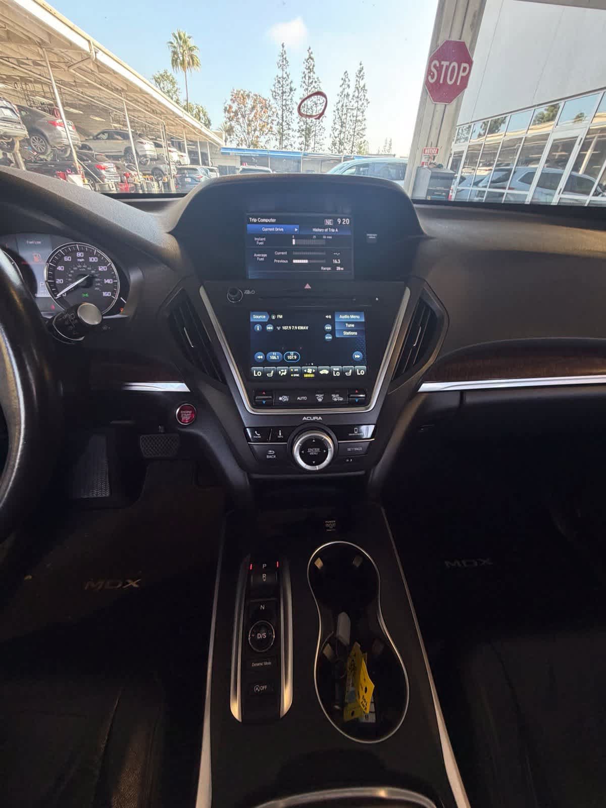 Used 2020 Acura MDX FWD image 17