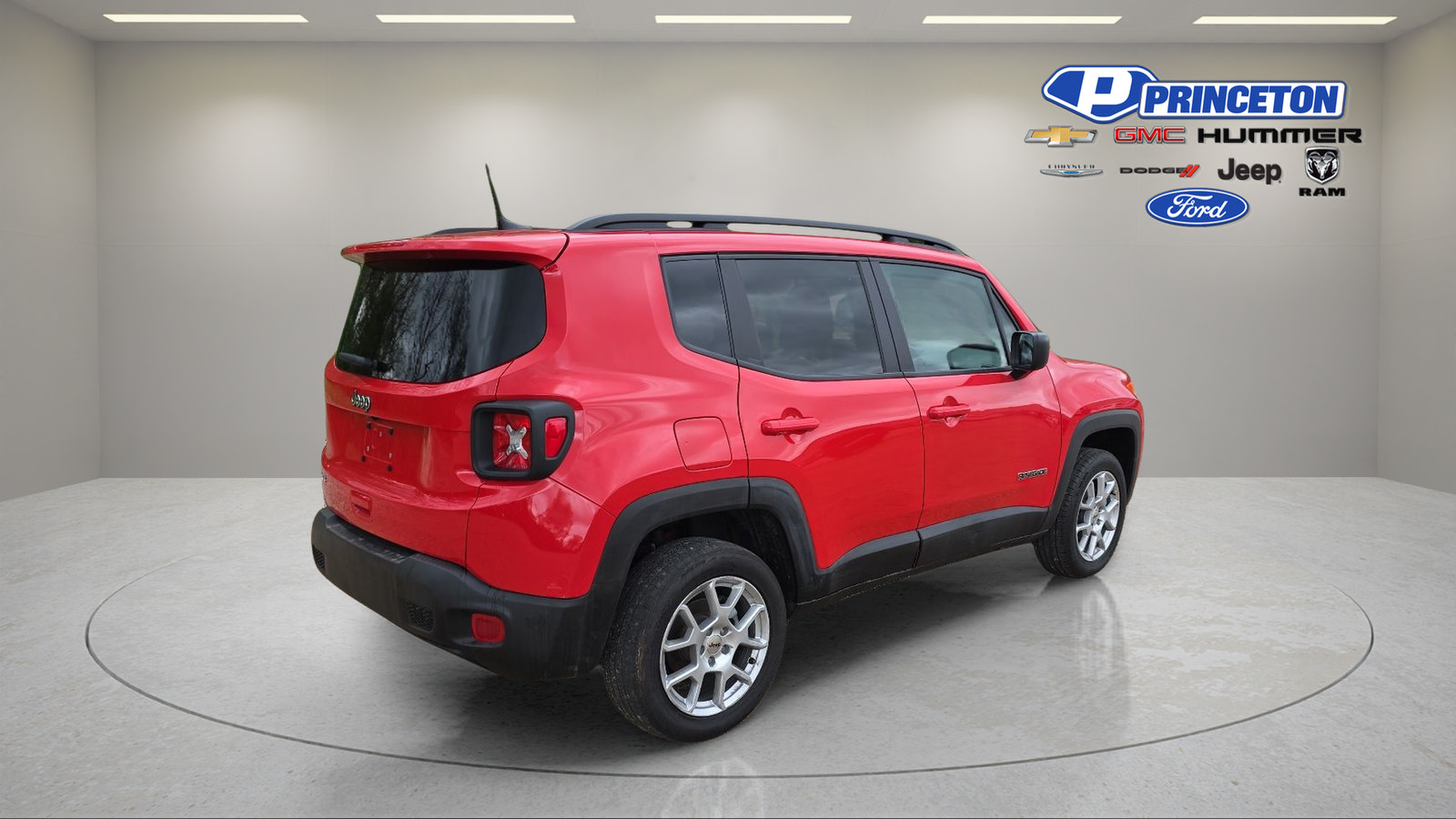 Used 2023 Jeep Renegade Latitude w/ Sun & Fun Group AWD/4WD image 7