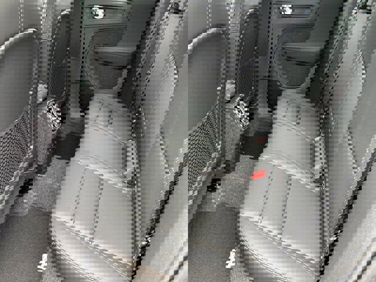 New 2026 Volvo XC40 B5 Core w/ Protection Package Premier image 21