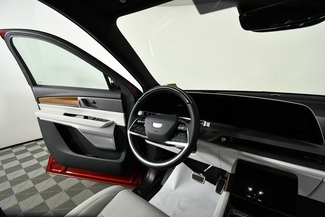 New 2026 Cadillac Vistiq Luxury w/ LPO, Floor Liner Package image 23