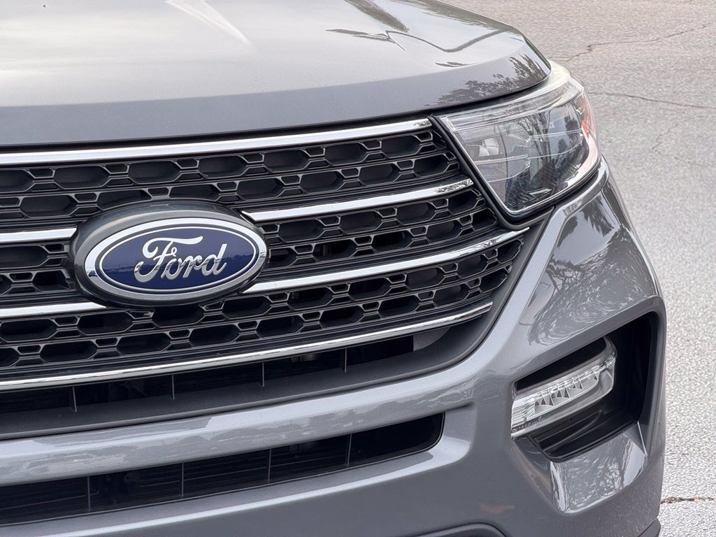 Used 2023 Ford Explorer XLT w/ Equipment Group 202A RWD image 14