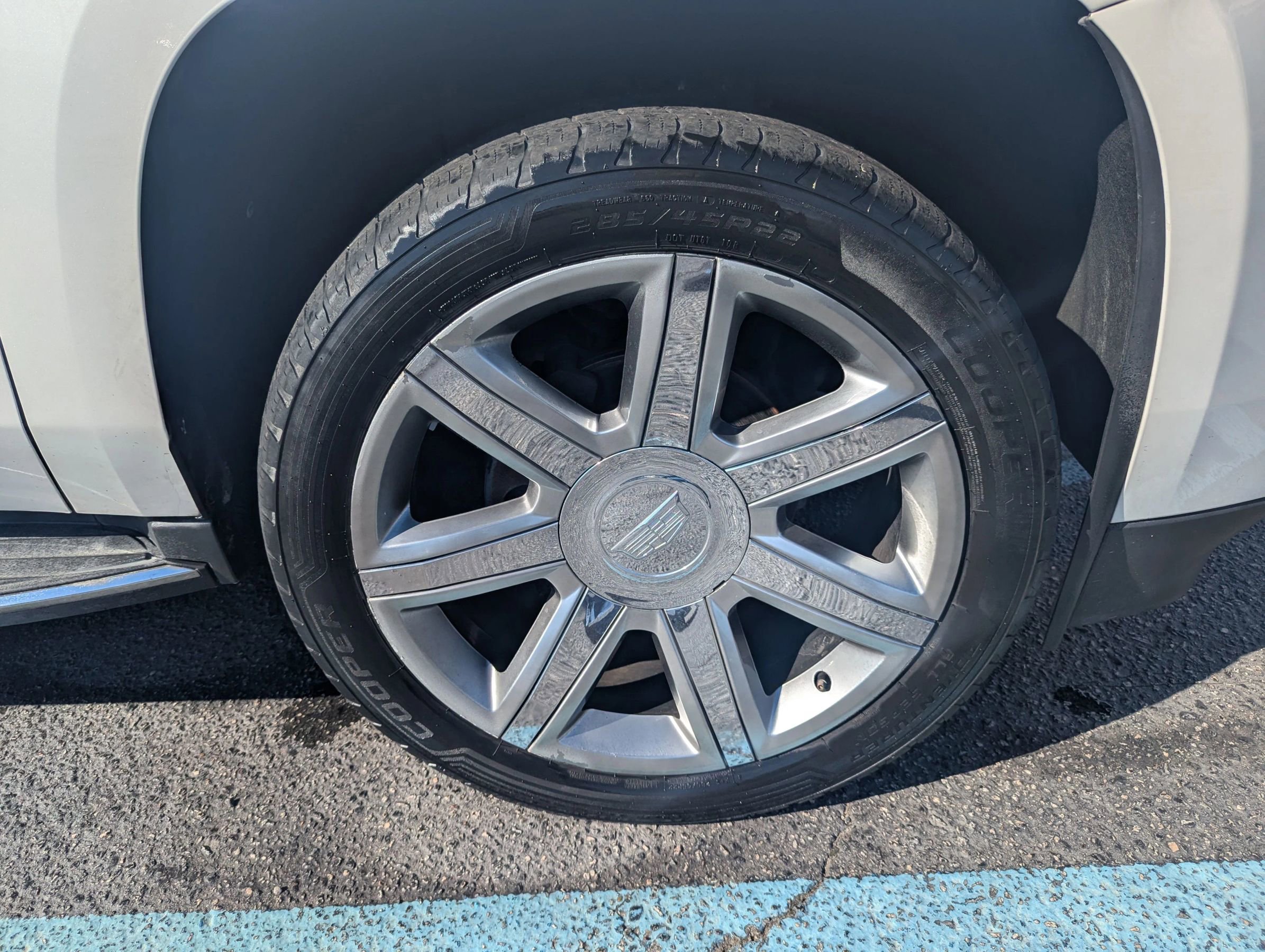 Used 2017 Cadillac Escalade Luxury image 25