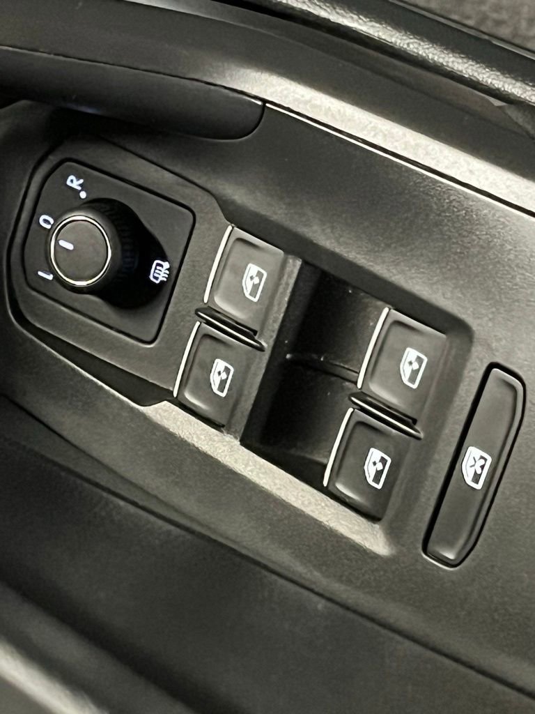 Used 2023 Volkswagen Jetta Sport image 15