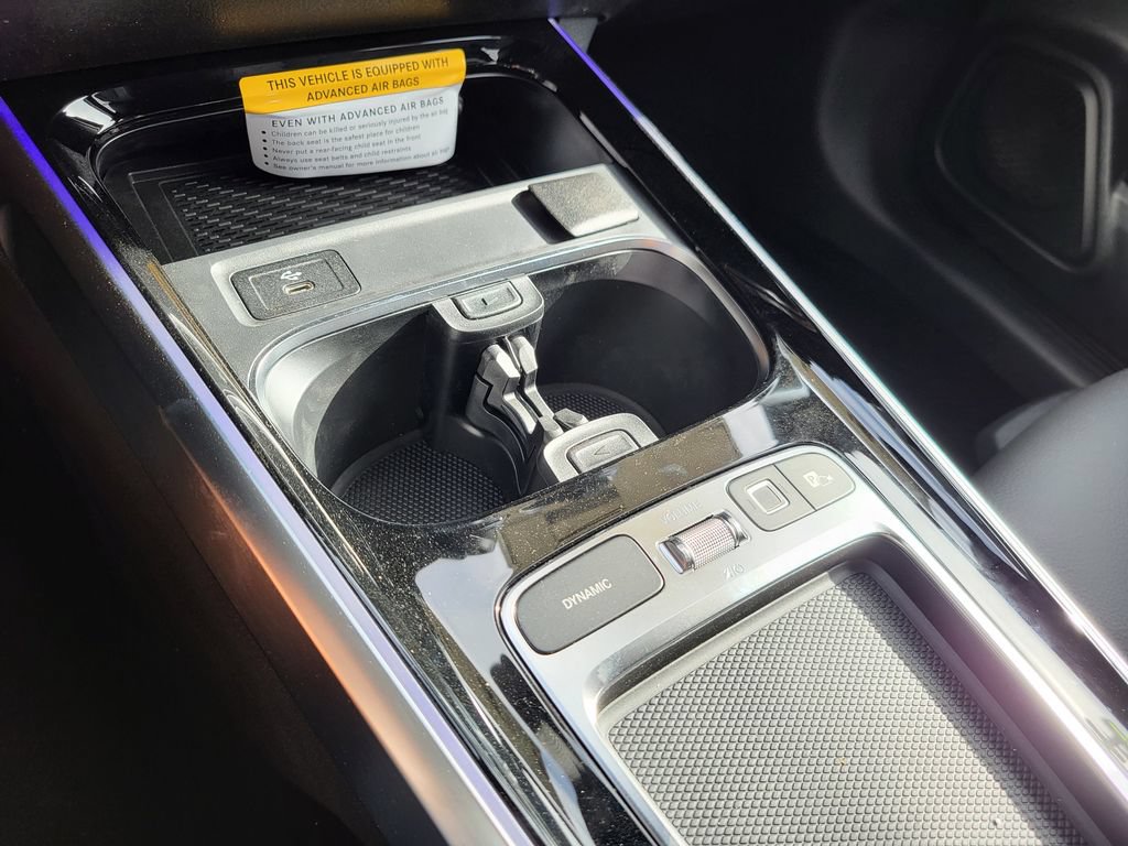 Used 2025 Mercedes-Benz GLB 250 4MATIC image 30