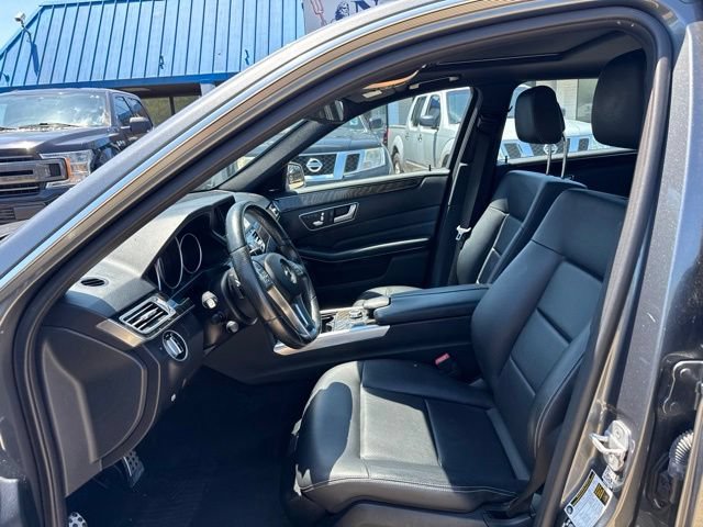 Used 2016 Mercedes-Benz E 350 4MATIC Sedan w/ Premium Package image 9