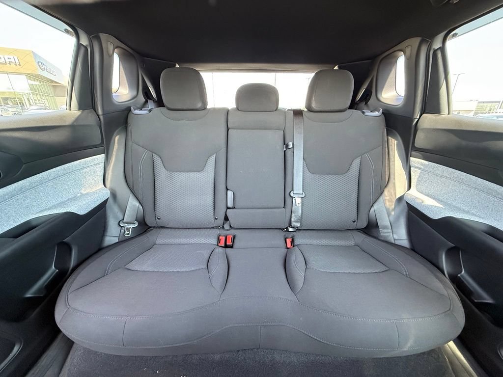 Used 2025 Jeep Compass Sport AWD/4WD image 30