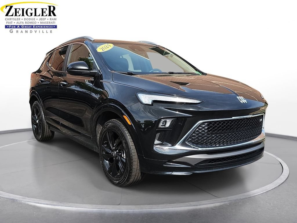 Used 2024 Buick Encore GX Sport Touring AWD/4WD image 3