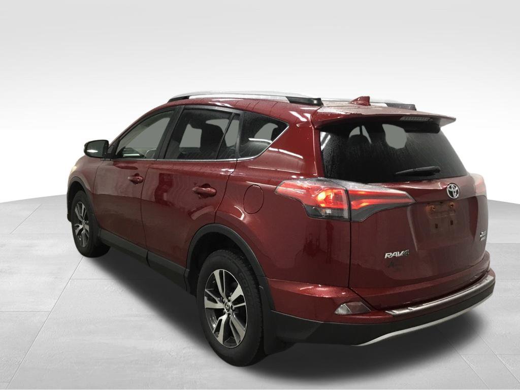 Used 2018 Toyota RAV4 XLE w/ Plus Extra Value Package AWD/4WD image 36