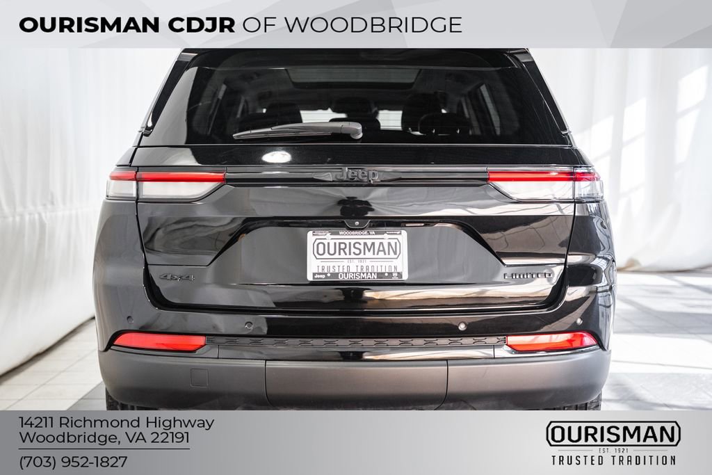 Certified 2023 Jeep Grand Cherokee Limited w/ Black Appearance Package image 6