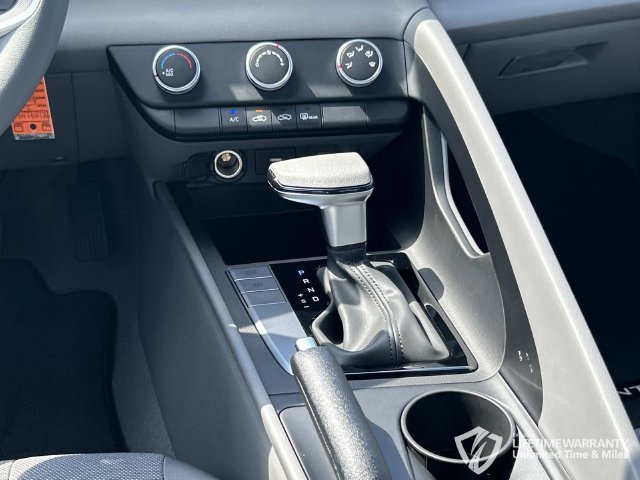 New 2026 Hyundai Elantra SE FWD image 16