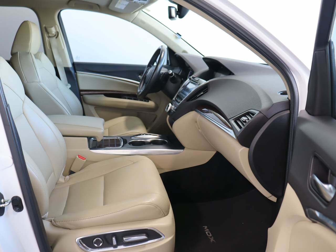 Used 2020 Acura MDX FWD image 22