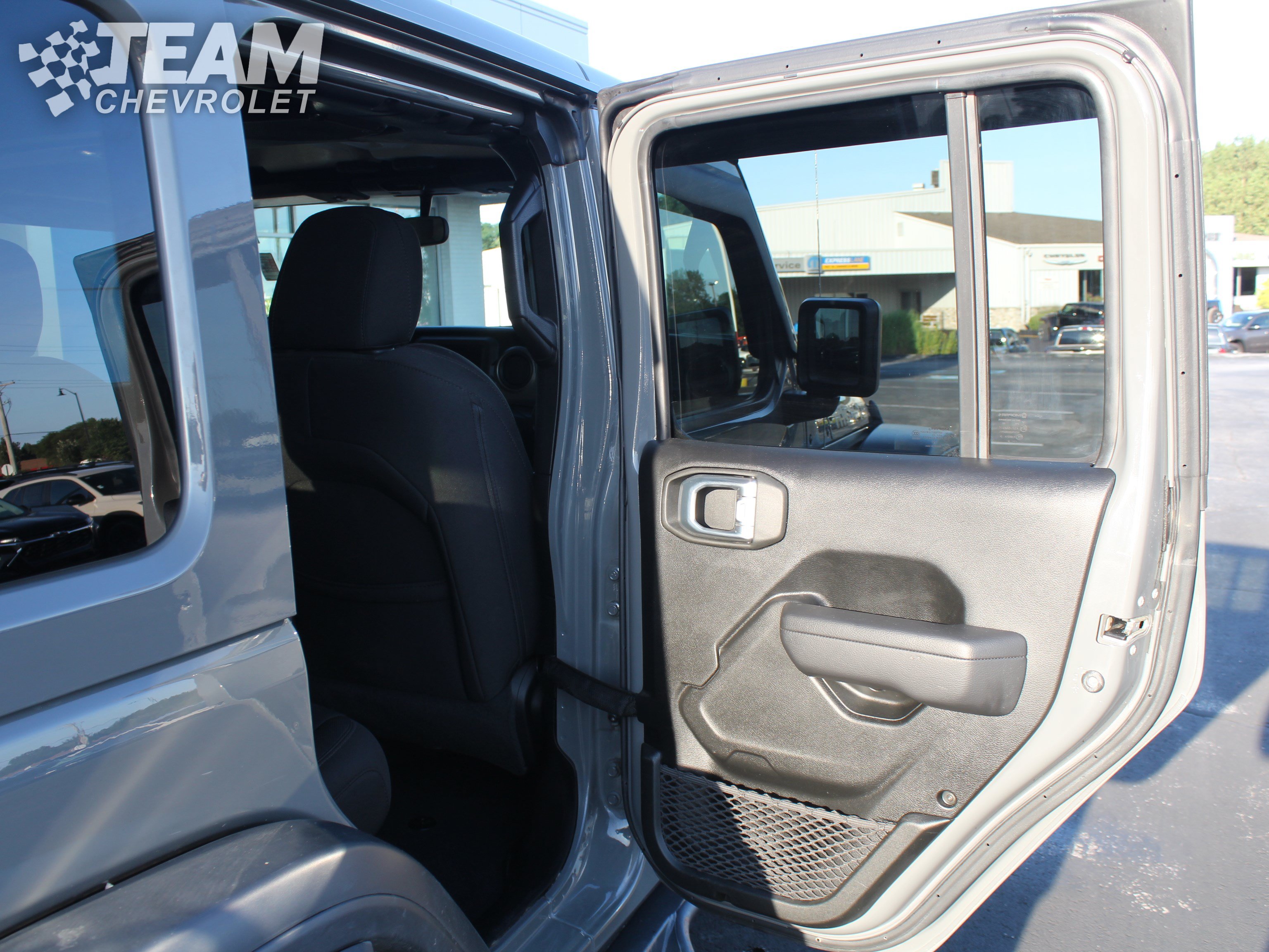 Used 2022 Jeep Wrangler Unlimited Sport AWD/4WD image 25