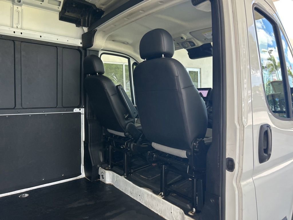 Used 2025 RAM ProMaster 2500 w/ Convenience Group FWD image 28