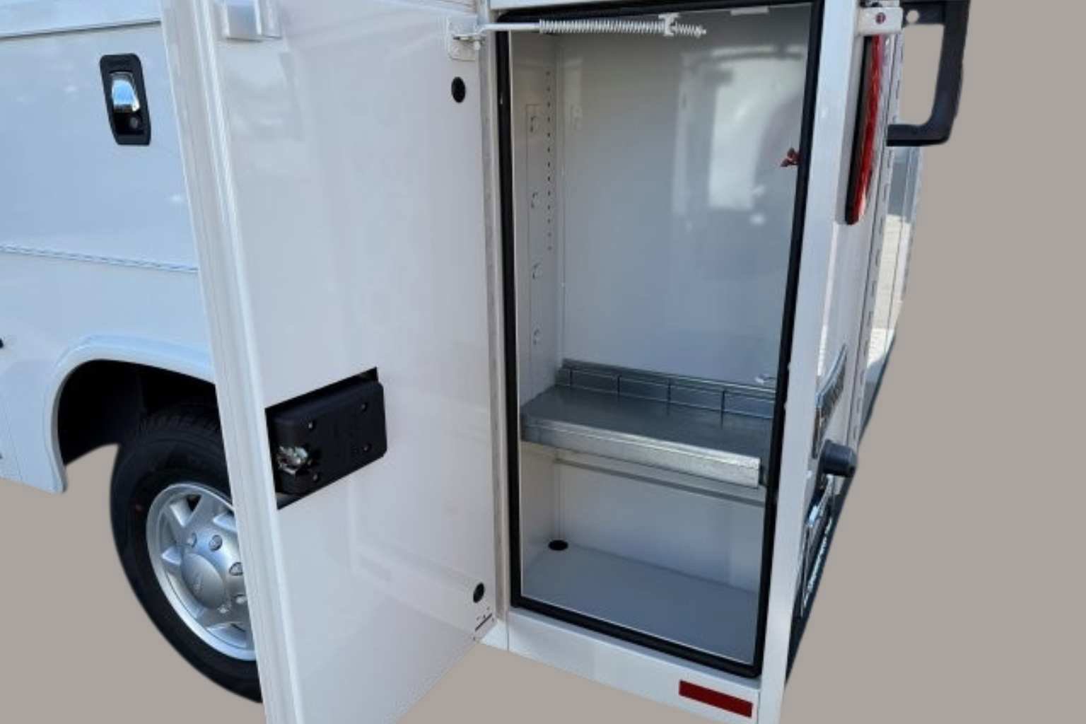 New 2026 Ford E-350 and Econoline 350 Super Duty w/ Power Equipment Group image 13