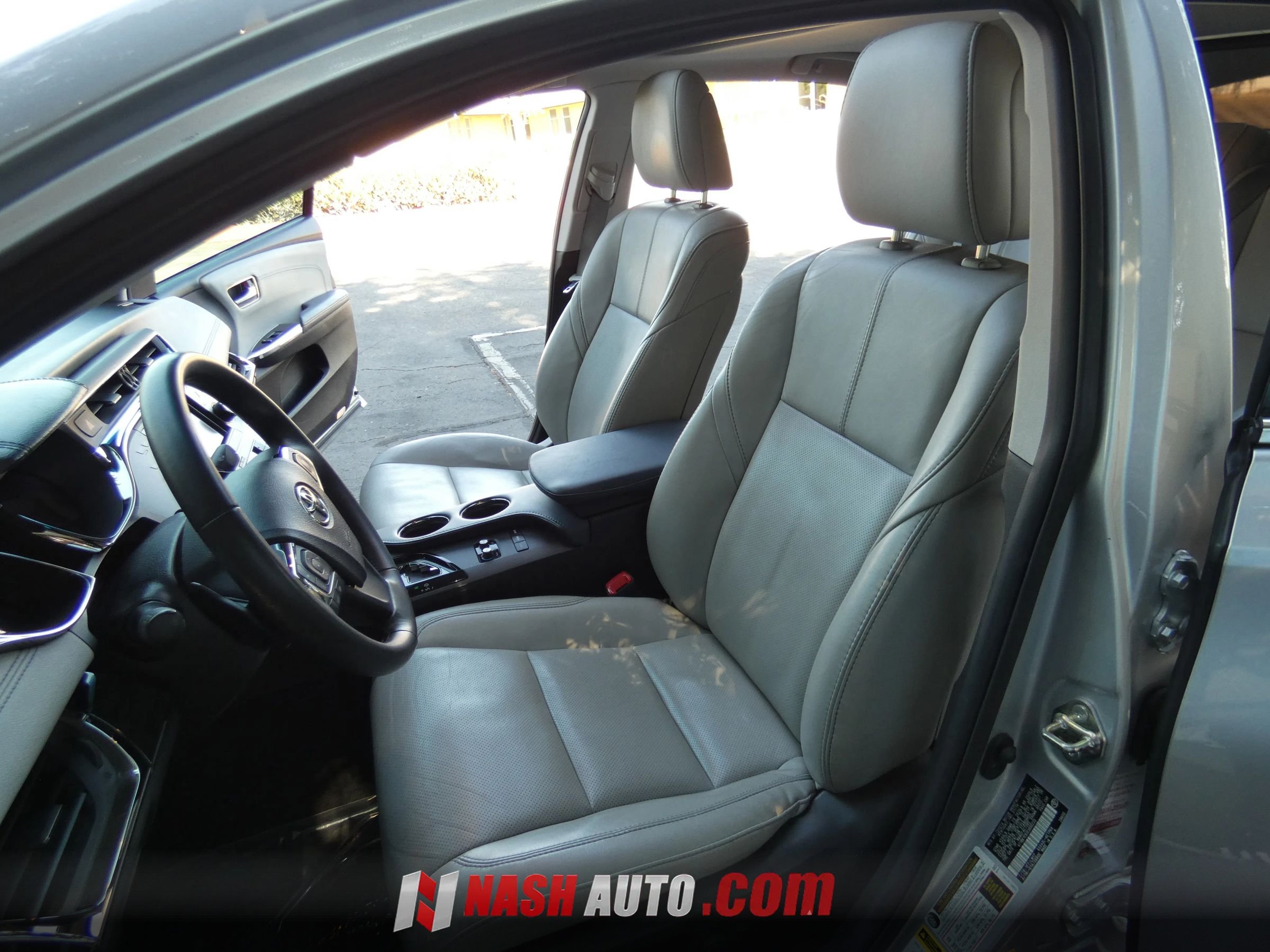 Used 2014 Toyota Avalon Limited FWD image 48