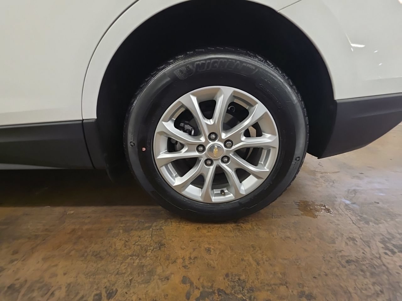 Used 2021 Chevrolet Equinox LT FWD image 10
