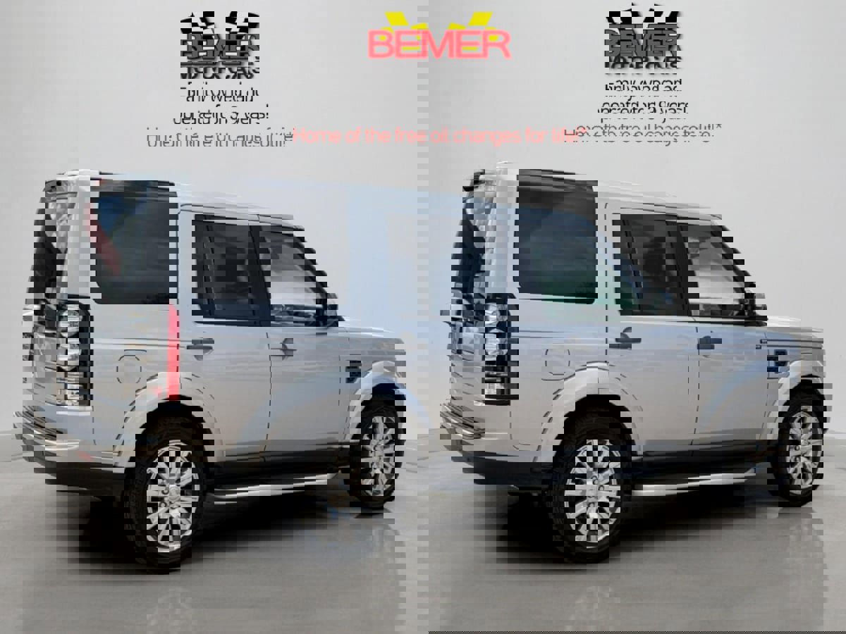 Used 2016 Land Rover LR4 image 4