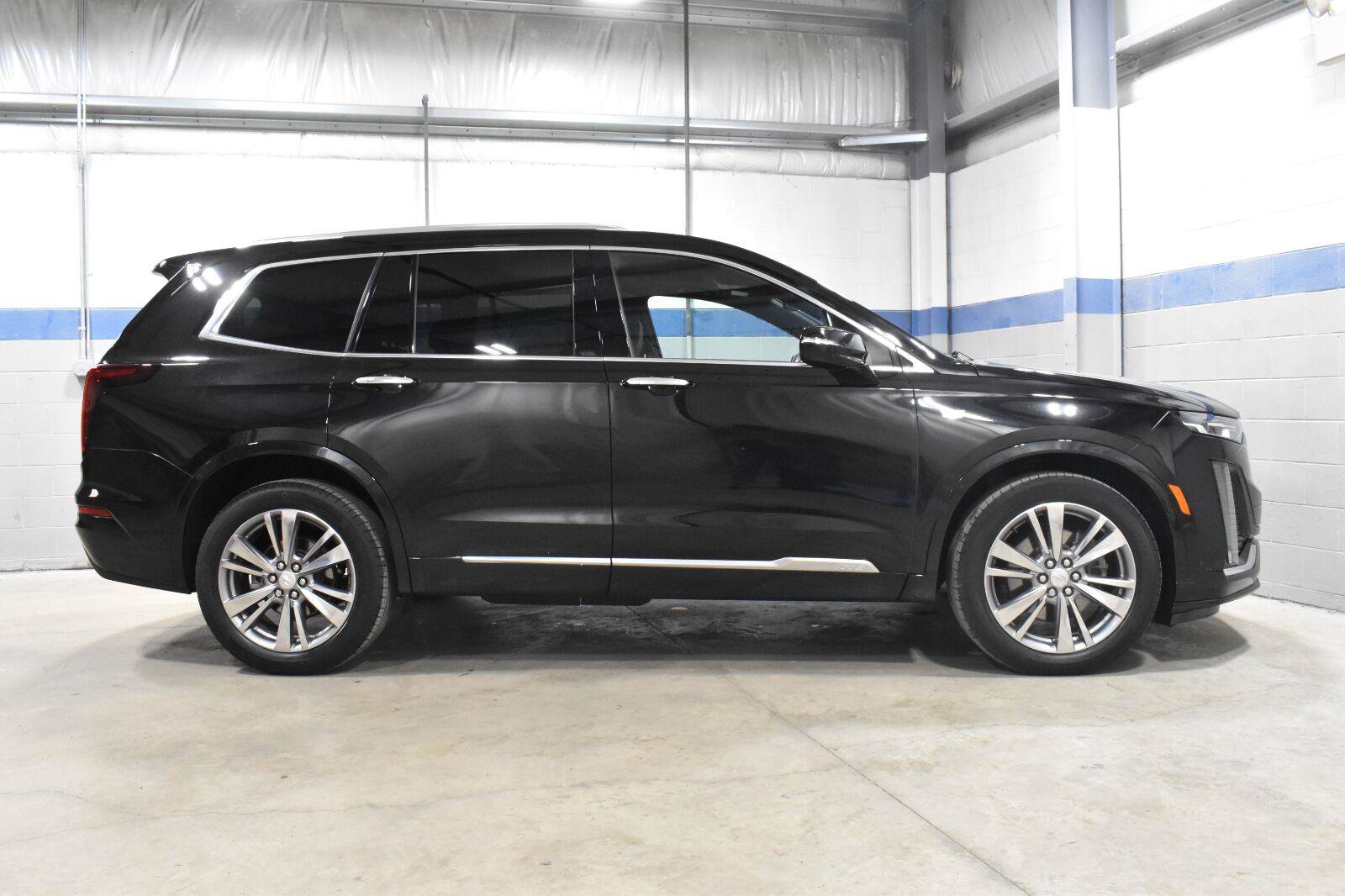 Used 2024 Cadillac XT6 Premium Luxury w/ LPO, Floor Liner Package FWD image 26