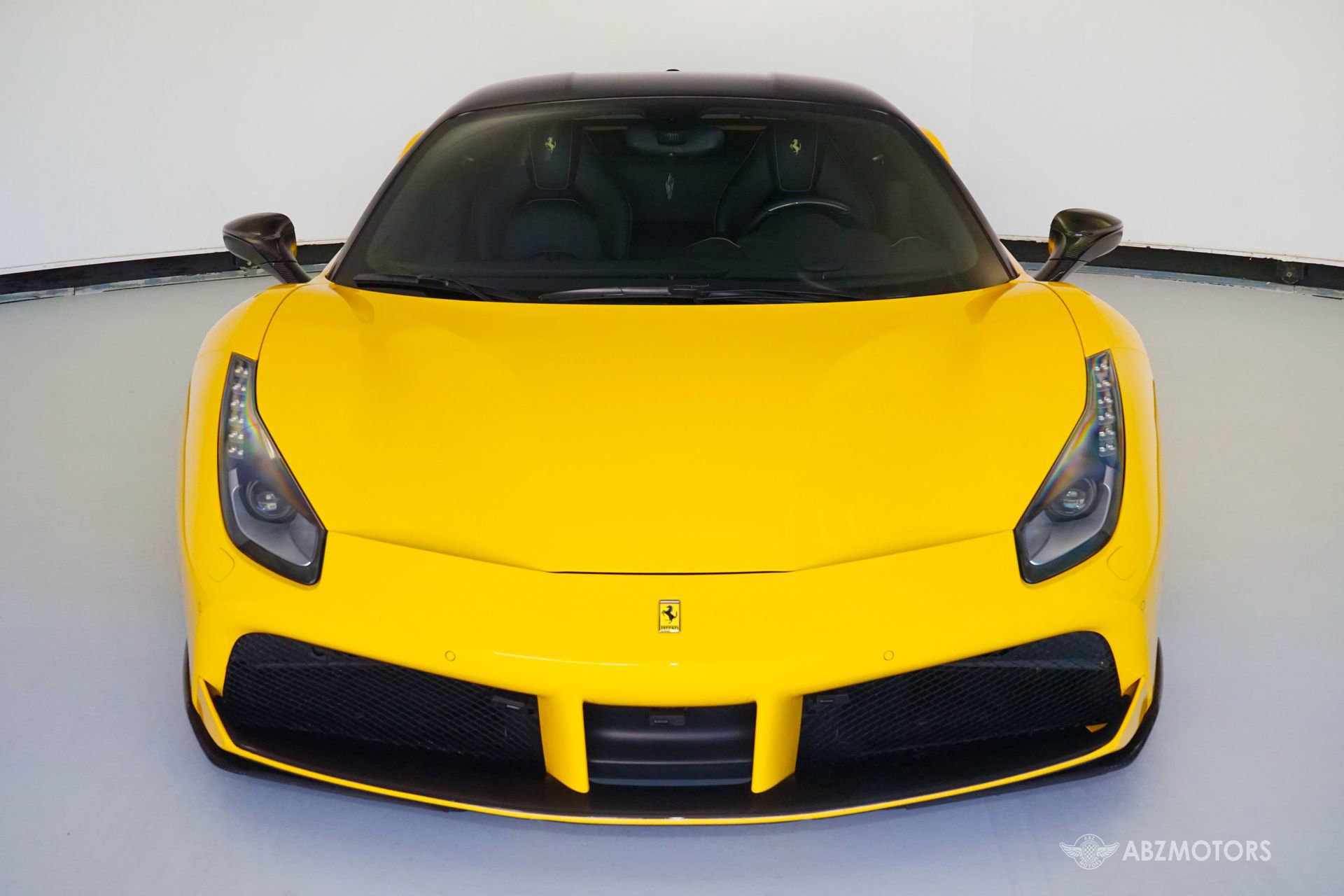 Used 2018 Ferrari 488 GTB image 3
