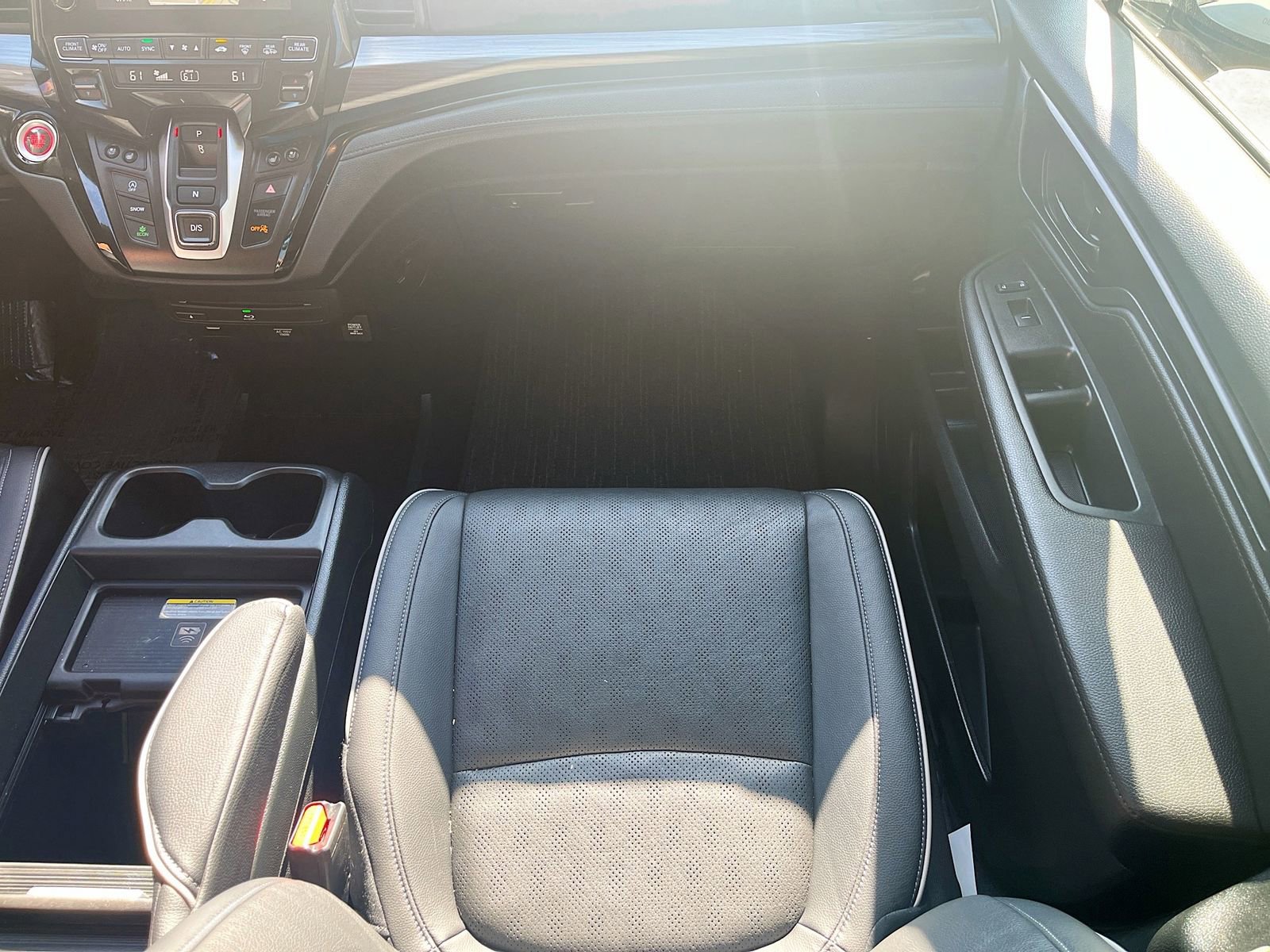 Used 2023 Honda Odyssey Elite image 24