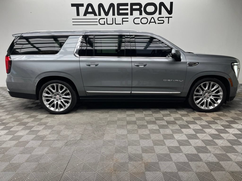 Used 2026 GMC Yukon XL Denali w/ Denali Reserve Package AWD/4WD image 19