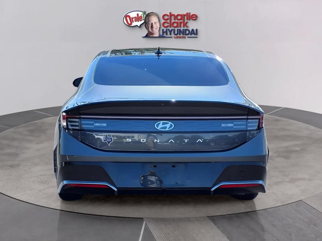 Used 2024 Hyundai Sonata SEL w/ Convenience Package FWD image 4