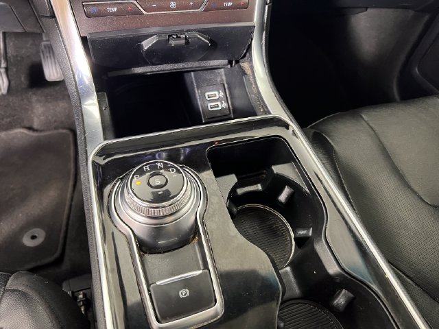 Used 2020 Ford Edge Titanium w/ Equipment Group 301A FWD image 20