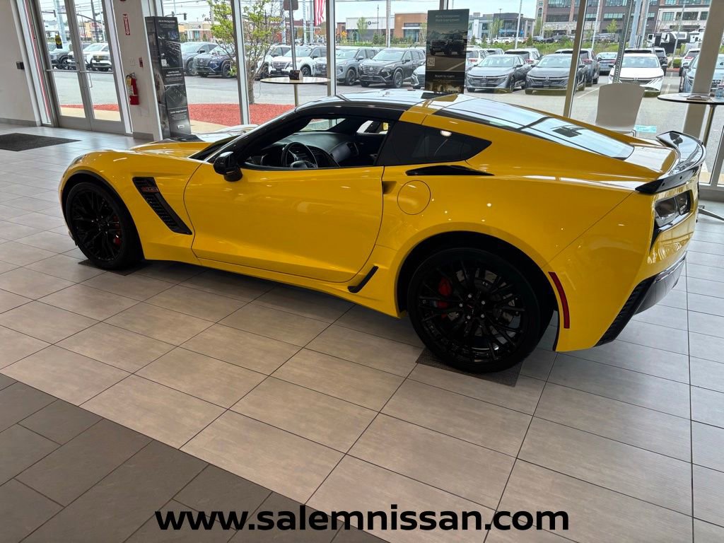Used 2016 Chevrolet Corvette Z06 w/ 3LZ Preferred Equipment Group RWD image 4