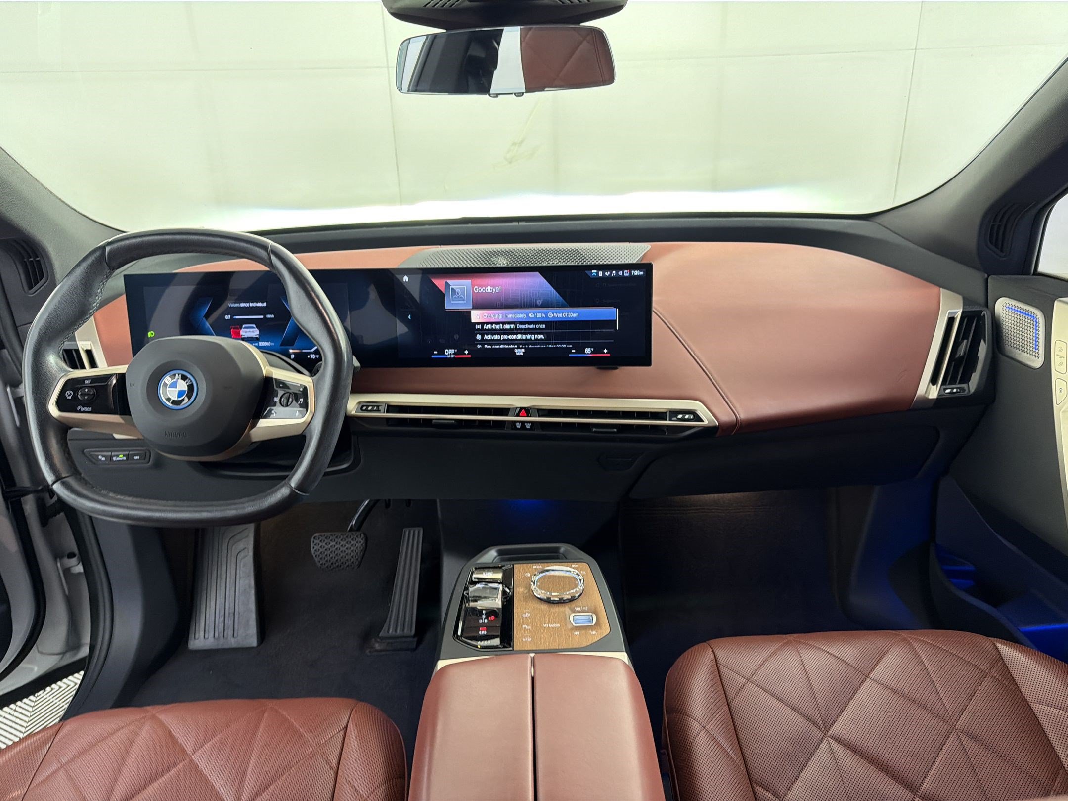 Certified 2023 BMW iX M60 w/ Executive Package AWD/4WD image 17