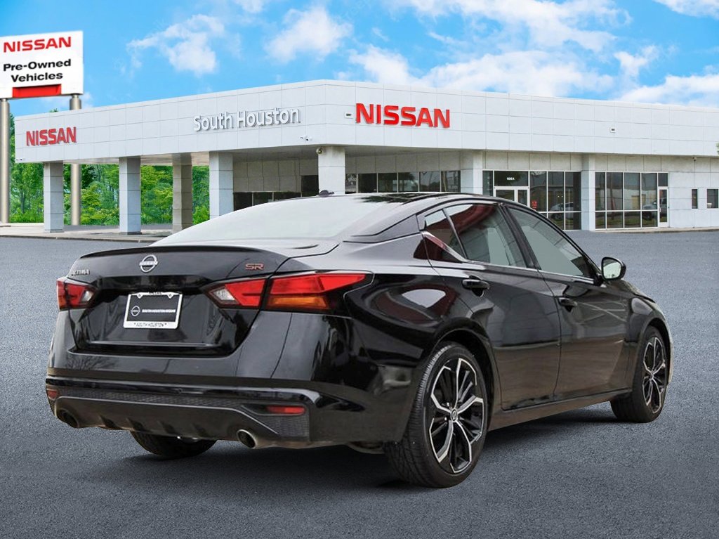Used 2024 Nissan Altima 2.5 SR w/ SR Premium Package FWD image 4