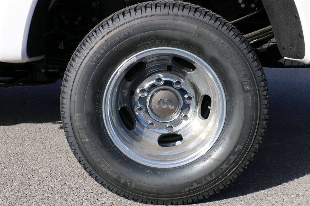 New 2026 Ford F350 King Ranch w/ Chrome Package image 9