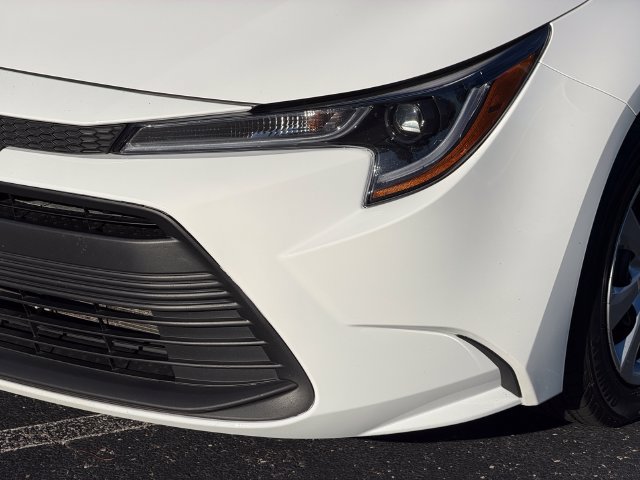 Certified 2025 Toyota Corolla LE FWD image 10