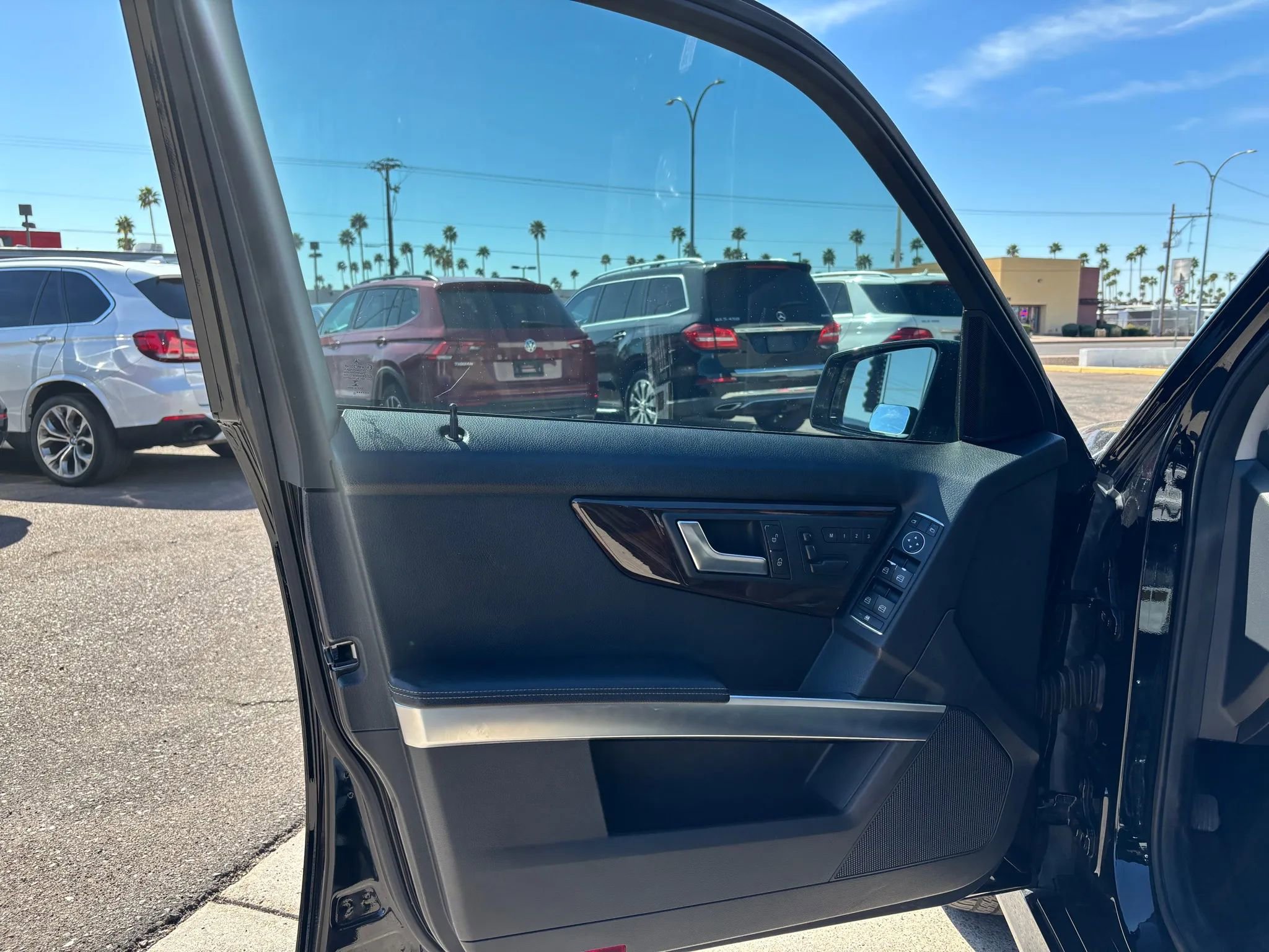 Used 2015 Mercedes-Benz GLK 350 GLK 350 Sport Utility 4D image 9