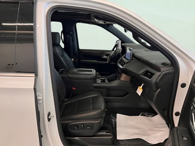 Used 2021 Chevrolet Tahoe High Country w/ Premium Package AWD/4WD image 16