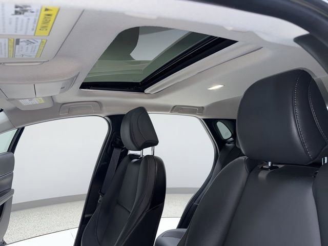 Used 2025 MAZDA CX-30 AWD 2.5 S w/ Preferred Package image 2