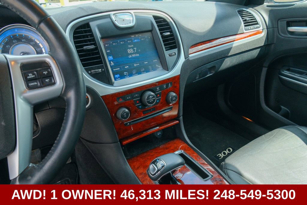 Used 2014 Chrysler 300 AWD w/ Driver Convenience Group image 18