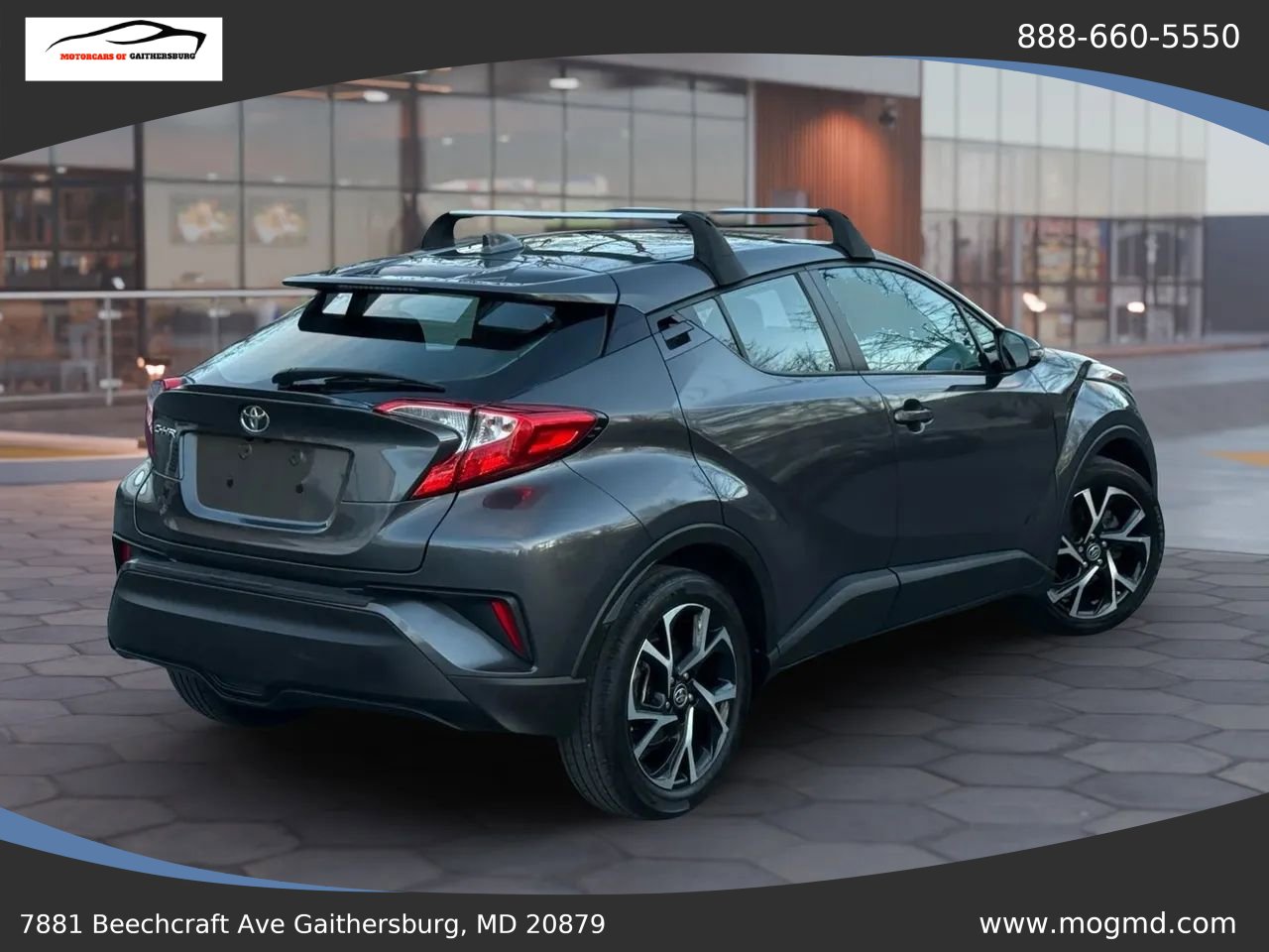 Used 2022 Toyota C-HR XLE FWD image 2