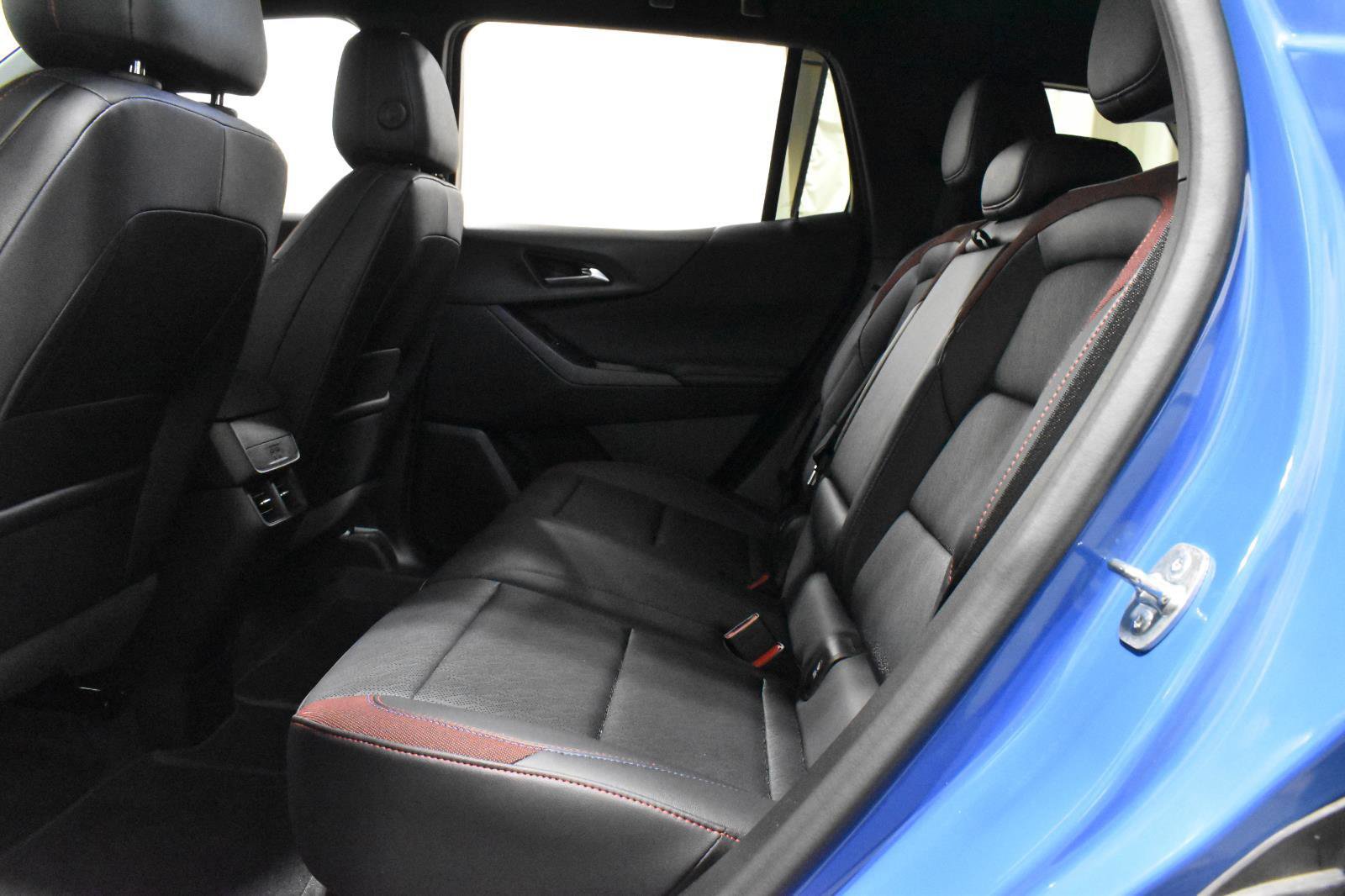 Used 2025 Chevrolet Equinox RS image 6