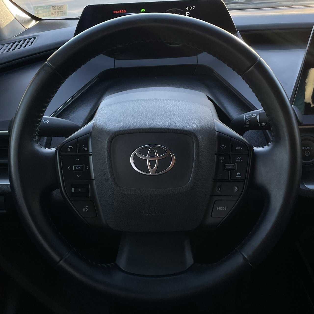 Used 2023 Toyota Prius LE image 12