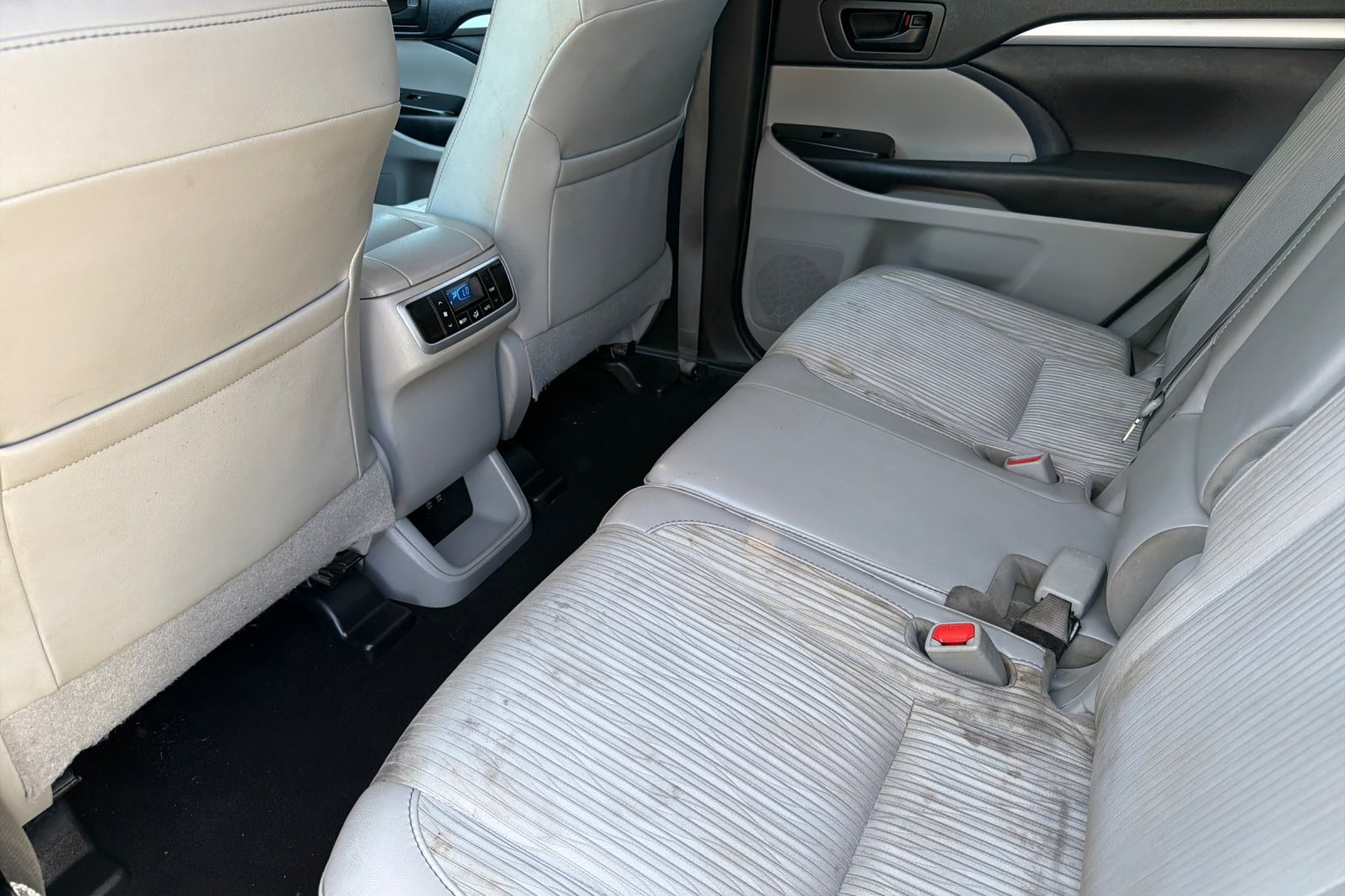 Used 2019 Toyota Highlander Plus AWD/4WD image 13